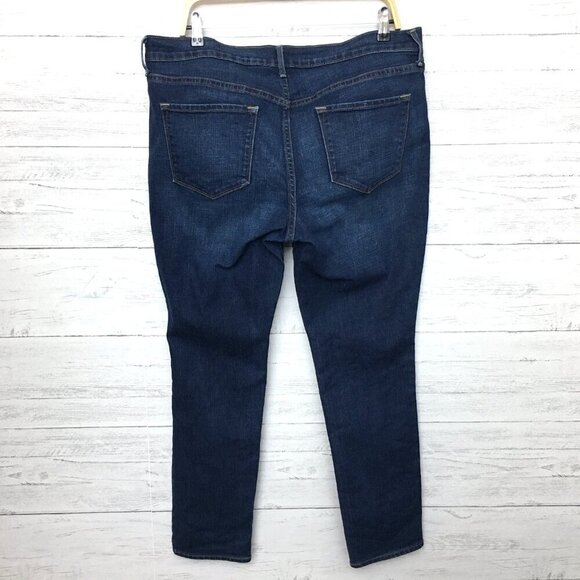 Old Navy Women's Jeans Original Straight Leg Mid Rise Dark Wash Stretch size 14S - Picture 2 of 8